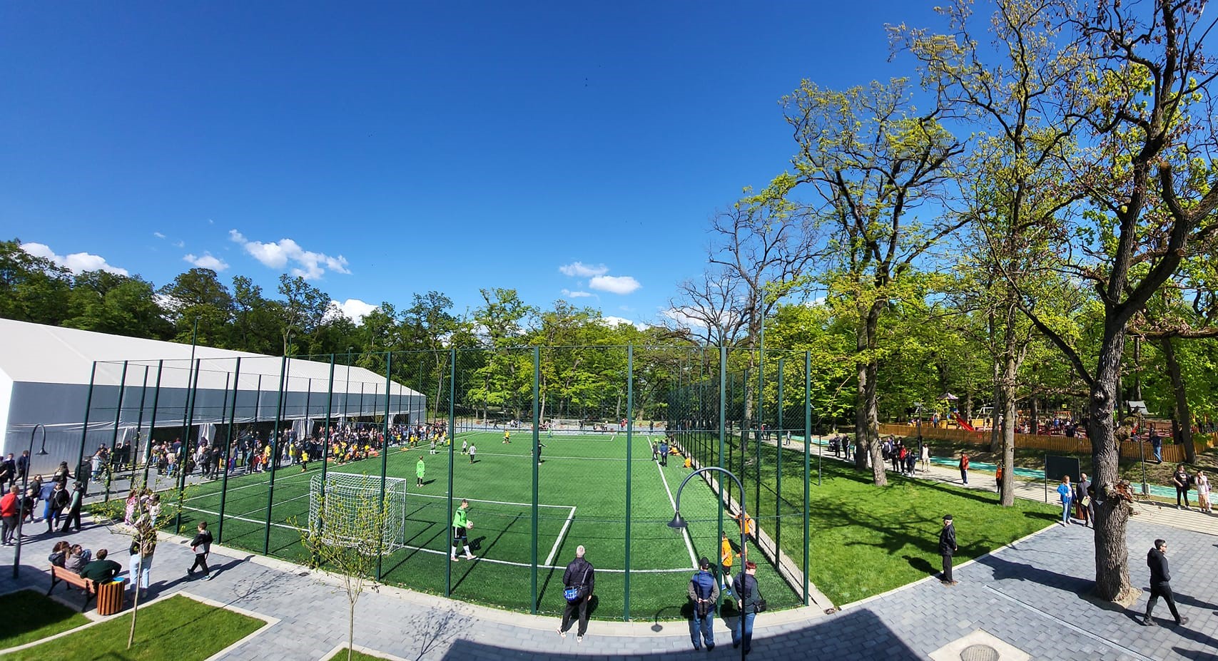 Închirierea terenurilor de sport din Bungăr